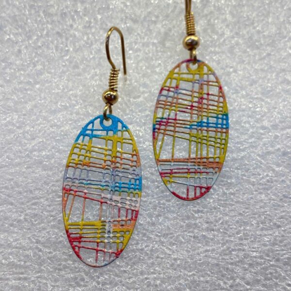single earrings for women with oval shape and multi-color plaid pattern