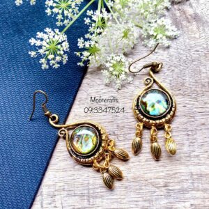 stone earrings for women with gold vintage circle pattern