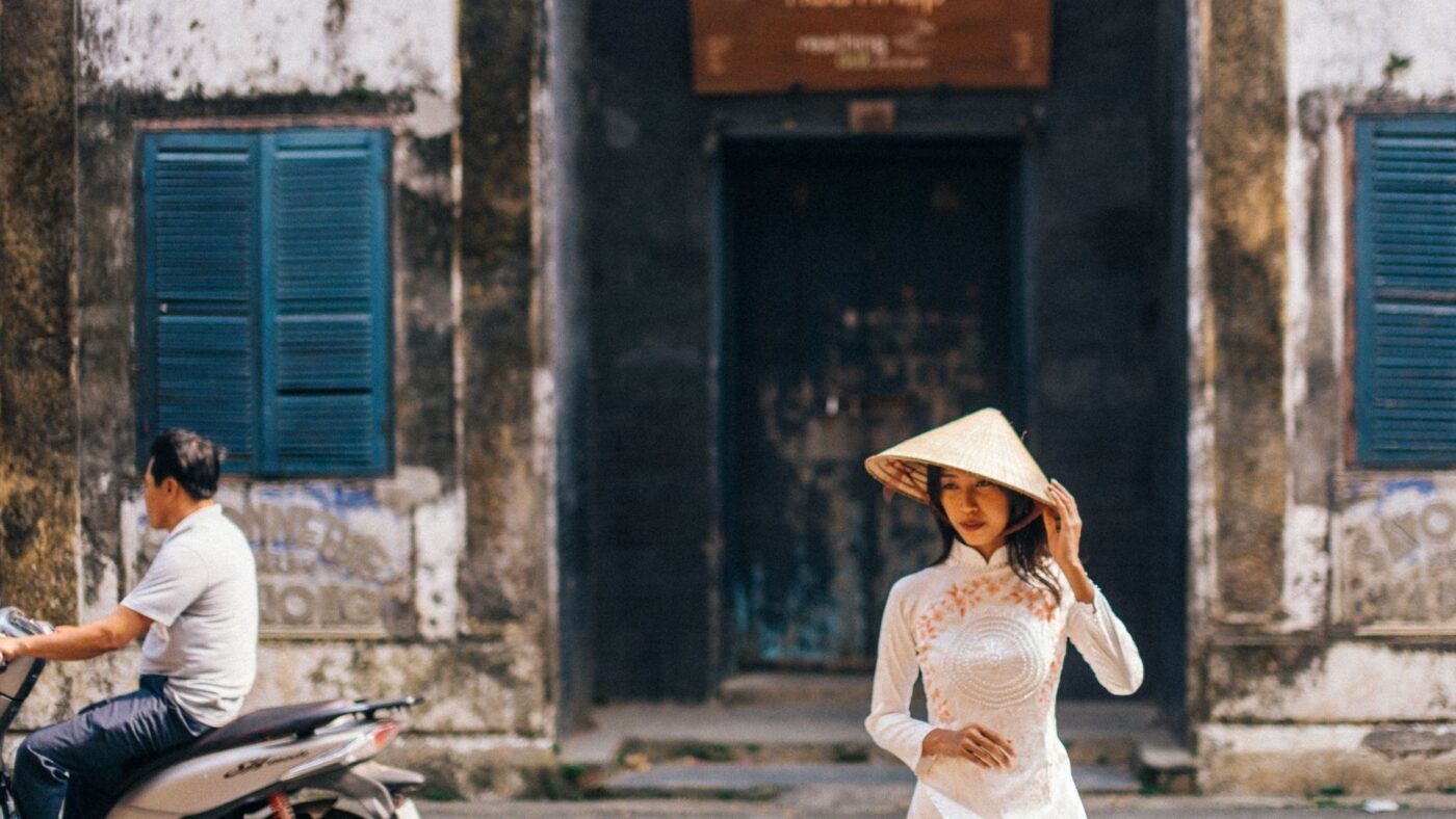 the perfect pair non la and ao dai